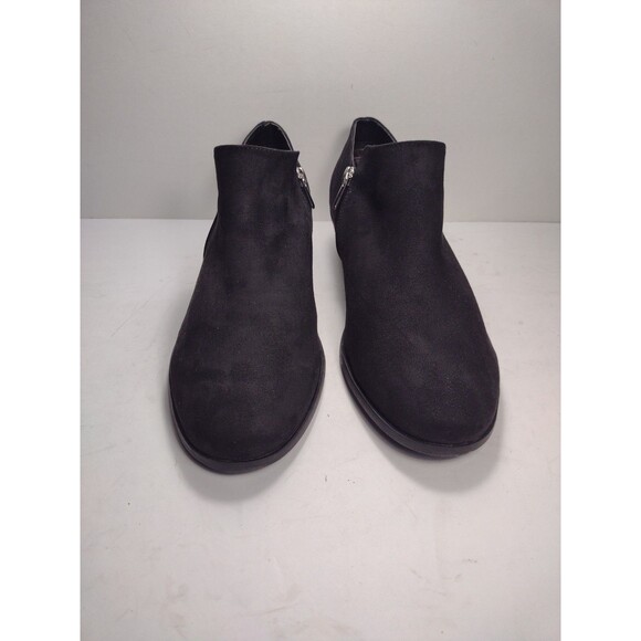 Torrid Black Faux Suede Side Dip / Zip Heel Ankle Booties Boots, Womens 10 .5 WW - Picture 3 of 15